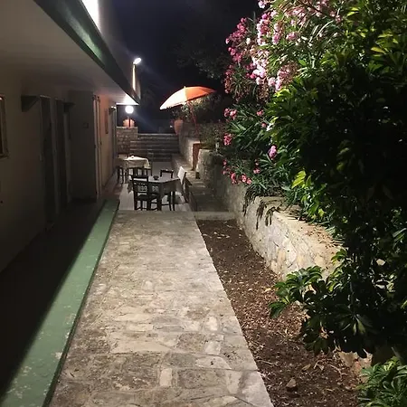 בית חווה Masseria Caramia *